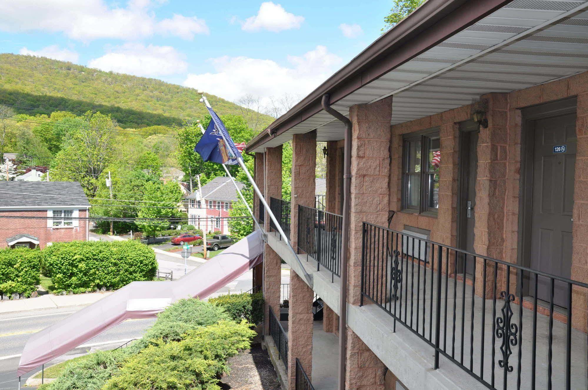 西点汽车旅馆 Highland Falls 外观 照片